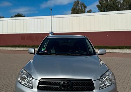 Toyota RAV 4 2.0-l-VVT-i 4x4 Executive, Vollaustattung