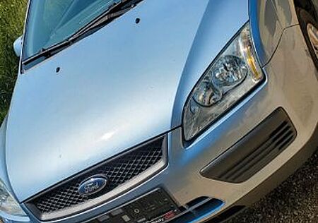 Ford Focus Turnier 1,6 / TÜV 10/2026 / gepflegt