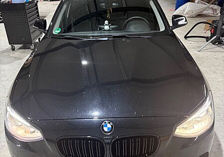 BMW 118i Sport Line Sport Line
