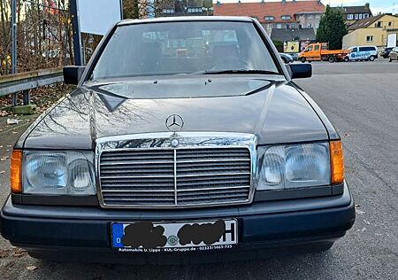 Mercedes-Benz 200 Oldtimer H-Zulassung