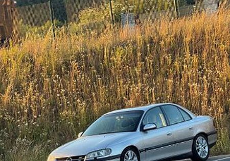 Opel Omega 2.0 16V CD CD