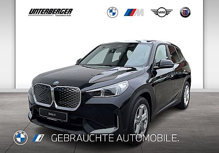 BMW iX1 eDrive20 Premiumpaket | AHK