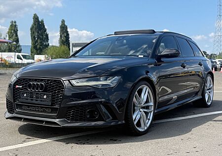 Audi RS6 PERFORMANCE/AKARAPOVIC/PANO/CARBON-PAKET