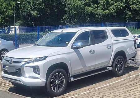 Mitsubishi L200 ERST BESCHREIBUNG LESEN