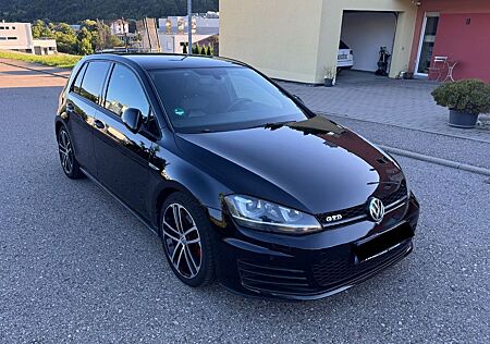 VW Golf Volkswagen VII GTD LEDER/DSG/DYNAUDIO/LED/SOUND/