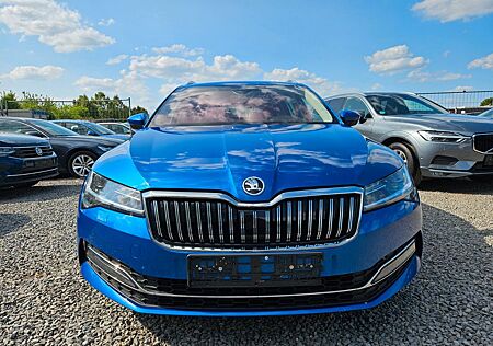 Skoda Superb Combi Premium Edition LEDER,XENON,LED,,,,
