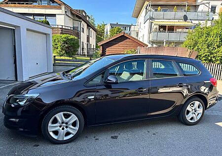 Opel Astra Sports Tourer 1.4 T ecoFL ENERGY 103 S...
