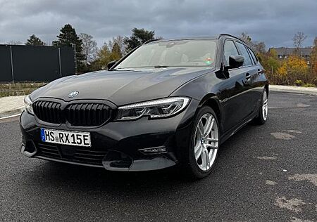 BMW 330e Touring Hybrid