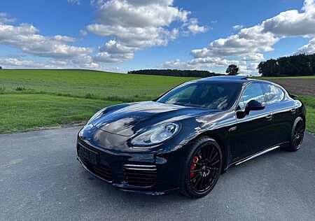 Porsche Panamera 4 GTS
