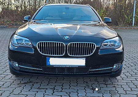BMW 530d Touring/Leder/AHK/Pano/Xenon/Navi-Prof.