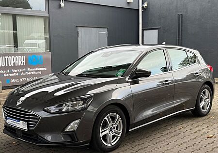 Ford Focus Lim. NAVI/SPURHALTE/TOTWINKEL/KAMERA/TOP