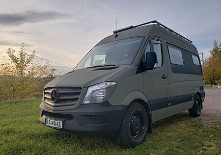 Mercedes-Benz Sprinter Camper Van
