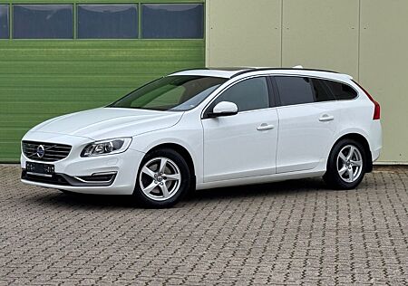 Volvo V60 Kombi 2.0 T5 Aut. Momentum/AHK/Leder/SHZG