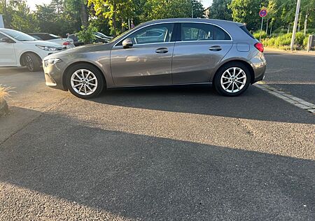 Mercedes-Benz A 180 d -
