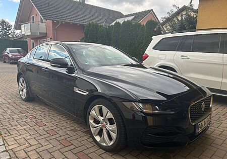 Jaguar XE D180 S S