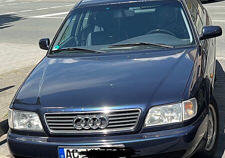 Audi A6 2.6 -