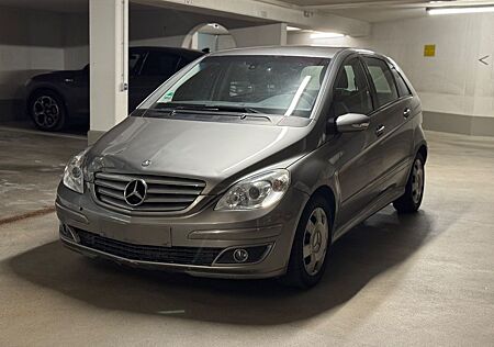 Mercedes-Benz B 180 CDI - Tüv bis Ende Juli