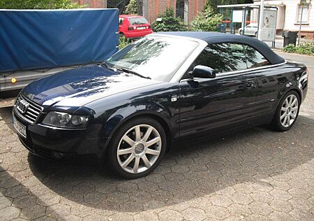 Audi A4 2.5TDI Cabriolet - Lesen !