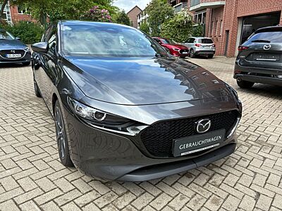 Mazda 3 2.5 e-SKYAKTIV G 140 AT FWD Centre-line