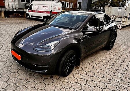 Tesla Model Y Long Range Dual Motor AWD Long Range