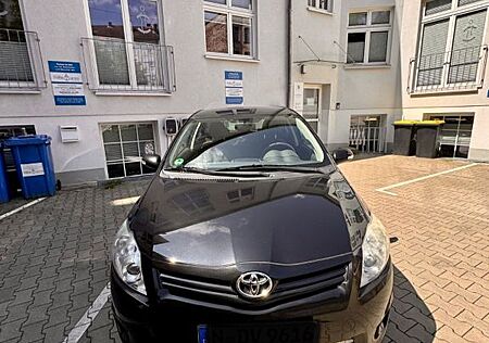 Toyota Auris 1,6-l-Valvematic Club Club NEU TÜV