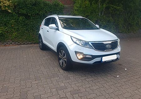 Kia Sportage 2.0 Automatik ( Top Zustand )