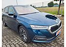 Skoda Octavia Combi First Edition *LED*R-Kamera*Navi*