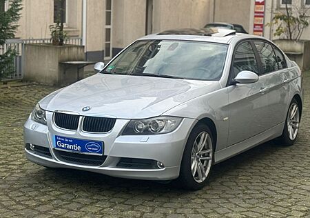 BMW 320i 320 Baureihe 3 Lim. XENON/Glaschiebedach