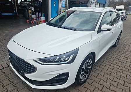 Ford Focus Turnier Titanium Navi PDC SHZ LHZ FHZ DAB