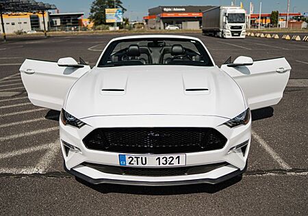 Ford Mustang 5.0 V8 GT Cabrio 19000km TOP
