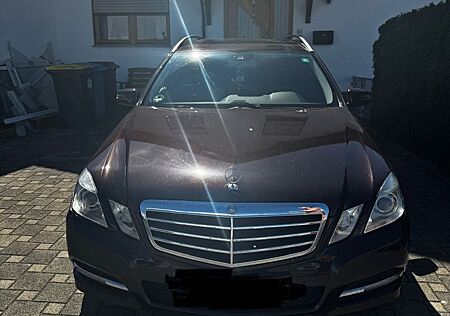Mercedes-Benz E 250 CDI 4MATIC T BlueEFFICIENCY Autom. -