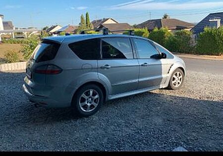 Ford S-Max 2,5 Titanium Individual