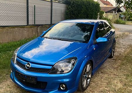 Opel Astra H OPC