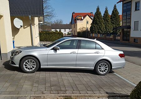 Mercedes-Benz E 200 AVANTGARDE AVANTGARDE