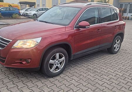 VW Tiguan Volkswagen Sport & Style 4Motion/8FACH ALU/ 1A