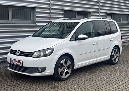 VW Touran gebraucht kaufen VW Touran Volkswagen Highline AUTOMATIK/PANO/XENON/TÜV 03.27