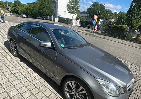 Mercedes-Benz E 250 Mercedes Coupé