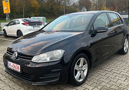 VW Golf Volkswagen VII Lim. Comfortline BMT