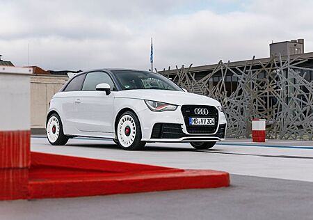 Audi A1 Quattro 2.0TFSI I 1 von 333 2. Hand