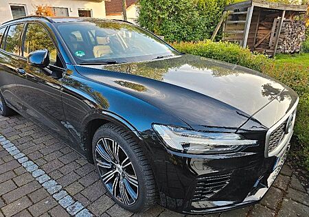 Volvo V60 T6 Recharge AWD Geartr. R Design Expres....