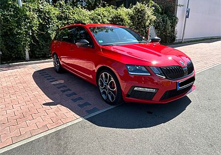 Skoda Octavia 2.0 TSI DSG RS Combi RS
