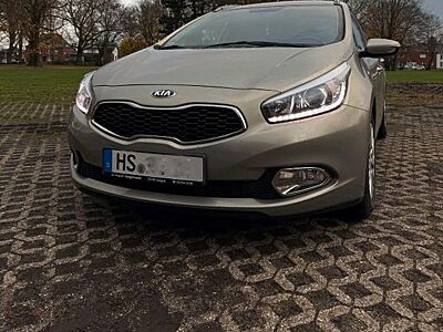 Kia cee'd Sportswagon 1.6 GDI Vision Sportswagon...