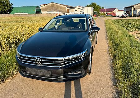 VW Passat Variant Volkswagen 2.0 TDI SCR DSG Business Vari...