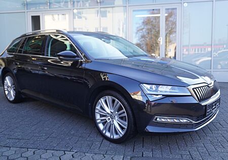 Skoda Superb Combi Style Automatik/Navi/Virtual/LED