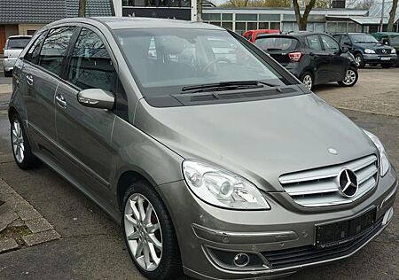 Mercedes-Benz B 200 Sport+Licht und Sicht Paket-Sitzheizung-PT
