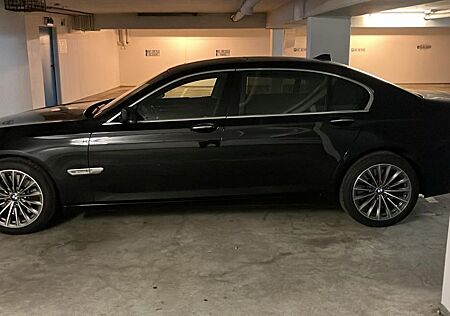 BMW 750Li - Vollausstattung, Sammlerzustand!