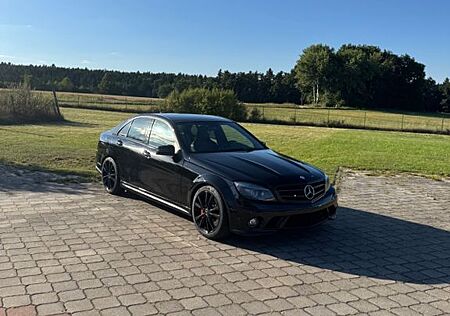 Mercedes-Benz C 63 AMG Performance Paket Har/Kar TÜV01/26