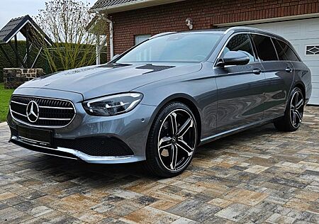 Mercedes-Benz E 220 d T Avantgarde*Facelift* AHK* MBUX*360°