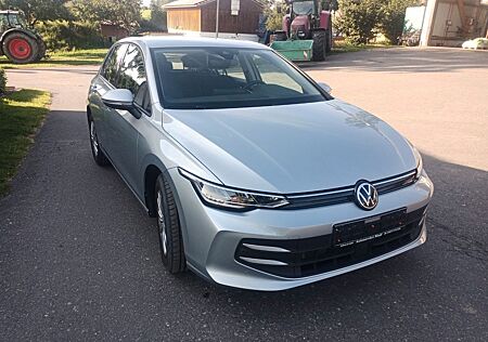 VW Golf Volkswagen 1.5 TSI OPF 85kW Facelift Modell neu