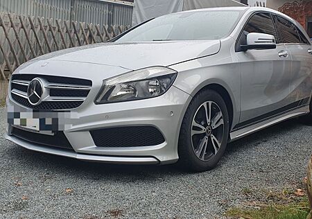 Mercedes-Benz A 200 AMG Line AMG Line 2 jahre Garantie